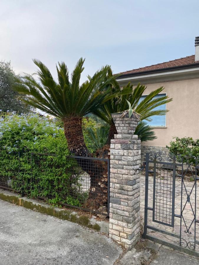 Il Giardino Delle Cycas Lägenhet Romito Magra Exteriör bild