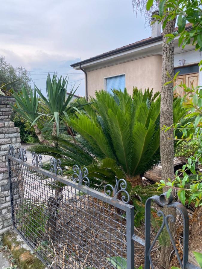 Il Giardino Delle Cycas Lägenhet Romito Magra Exteriör bild